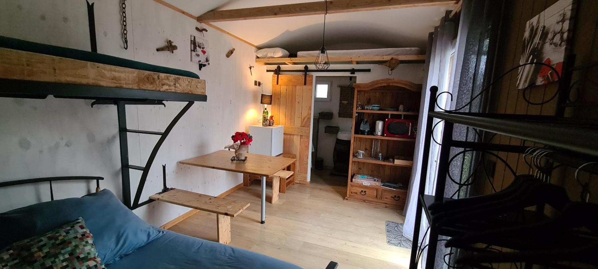 Les Milles Bottes Et Ses Roulottes Vila Encausse-les-Thermes Exterior foto